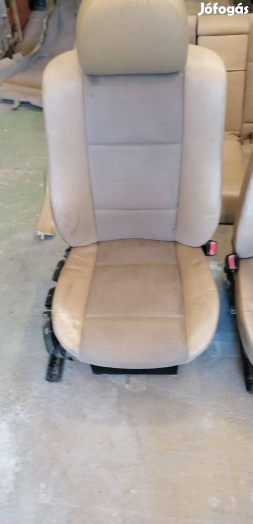 BMW E46 Bézs ülés és ajtókárpit