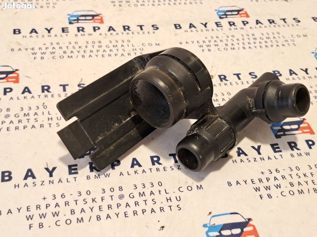 BMW E46 benzines manuális váltós kiegyenlítő tartály konzol csonk ido