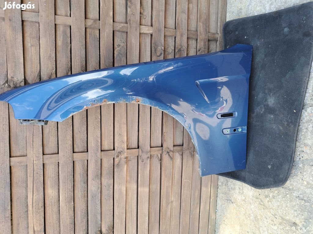 BMW E46 compact kék topasblau bal sárvédő - rozsdás / ronda