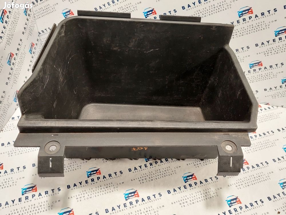 BMW E46 coupe sedan jobb hátsó csomagtér tároló rekesz -