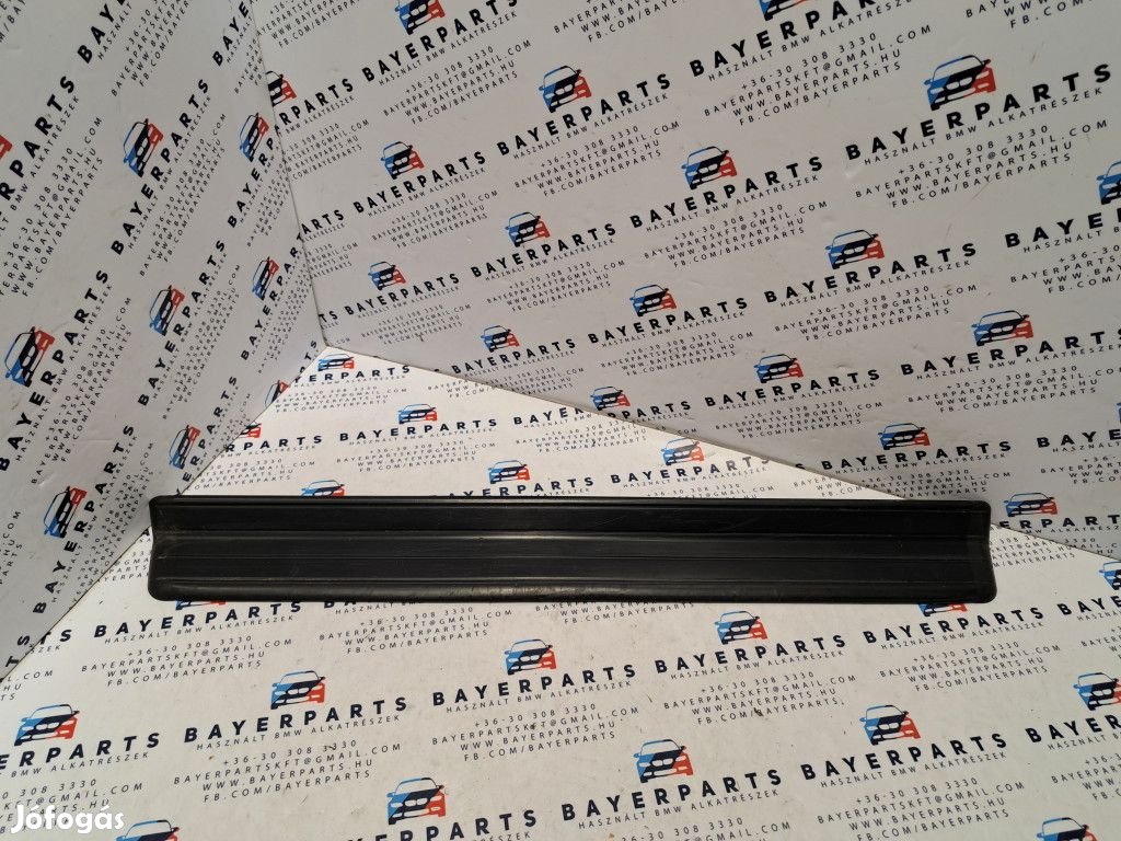 BMW E46 jobb első fekete küszöbbelépő küszöb belépő takaró