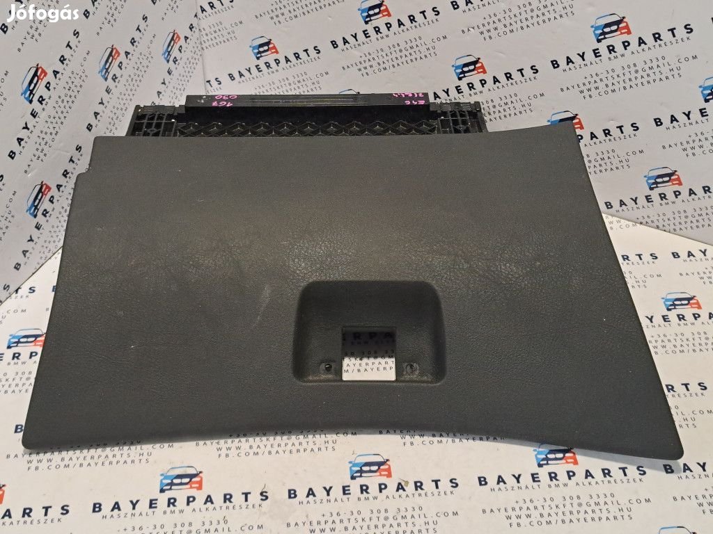 BMW E46 kesztyűtartó