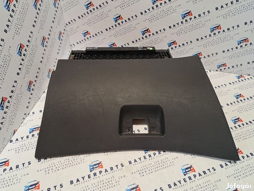 BMW E46 kesztyűtartó
