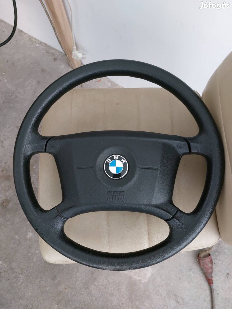 BMW E46 kormány