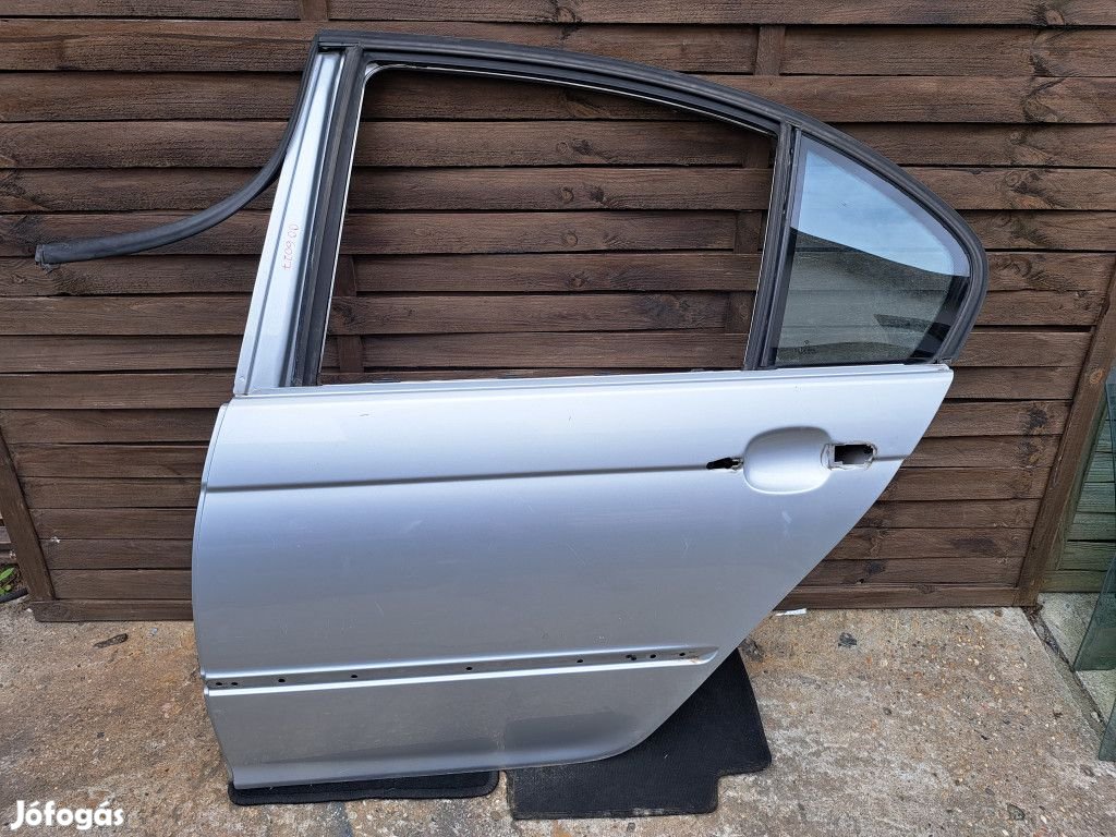 BMW E46 sedan ezüst titansilber titansilver bal hátsó ajtó