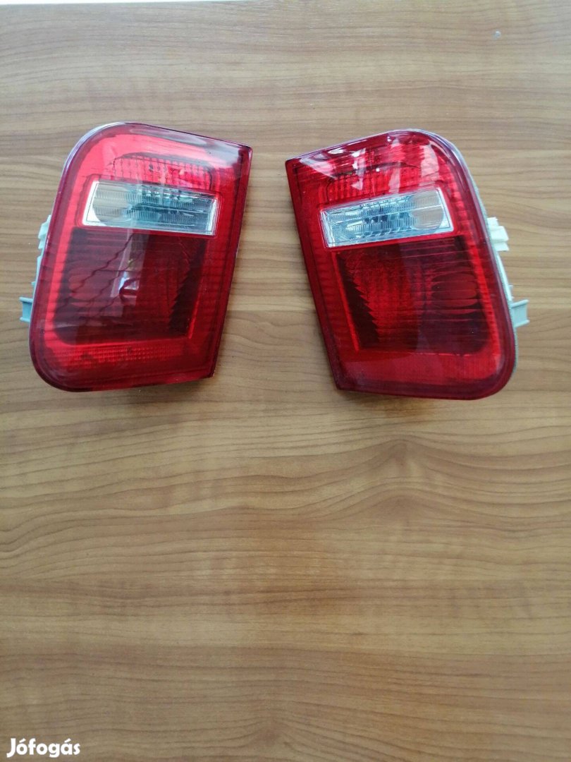 BMW E46 sedan hátsó lámpa