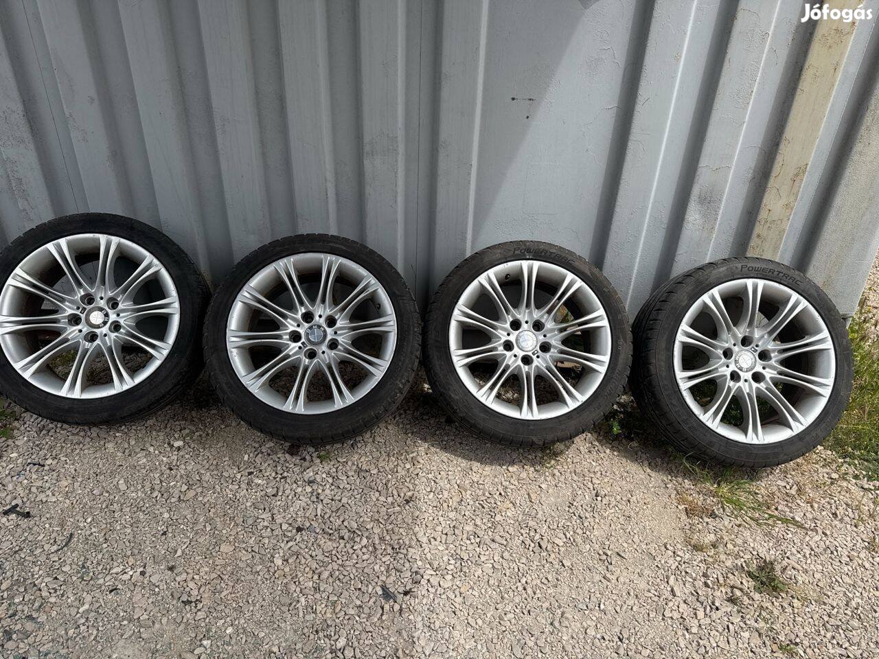 BMW E60 E61 18' Styling 135 M sport alufelni Szett Repedt