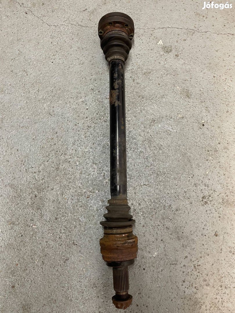 BMW E60E61 520i manuál féltengely