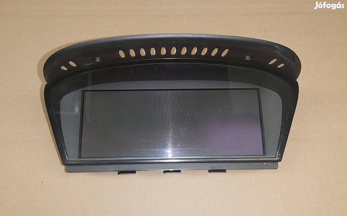 BMW E60-E61 Fedélzeti monitor 0890