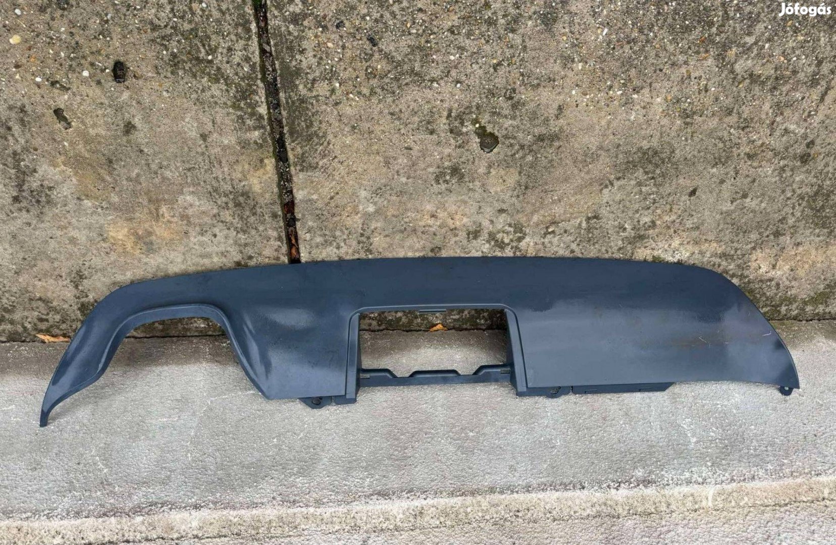 BMW E60 E61 M-es vonóhorgos diffúzor