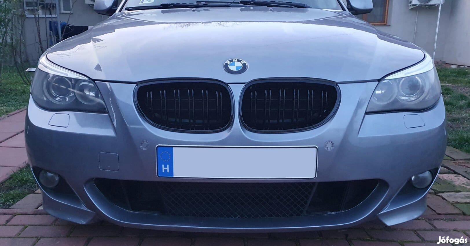 BMW E60 E61 (5-ös) díszrács / vese / hűtőrács lakk fekete dupla 2x6 sz