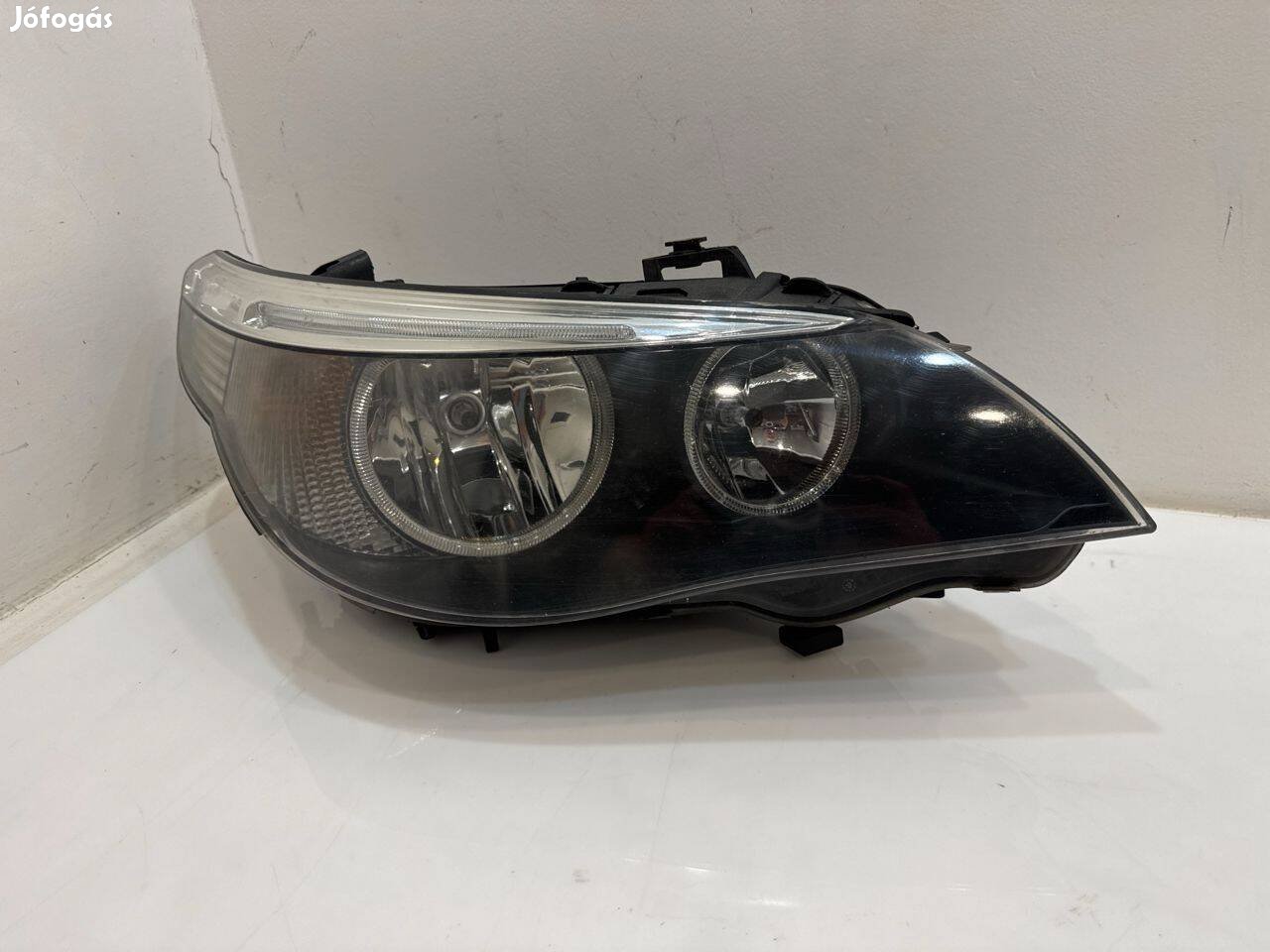 BMW E60 E61 facelift előtti jobb oldali halogén fényszóró