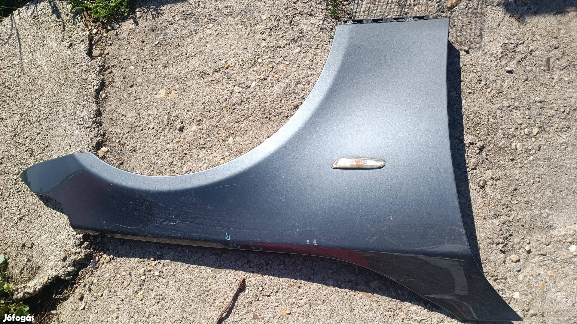 BMW E60 E61 gyári jobb első sárvédő