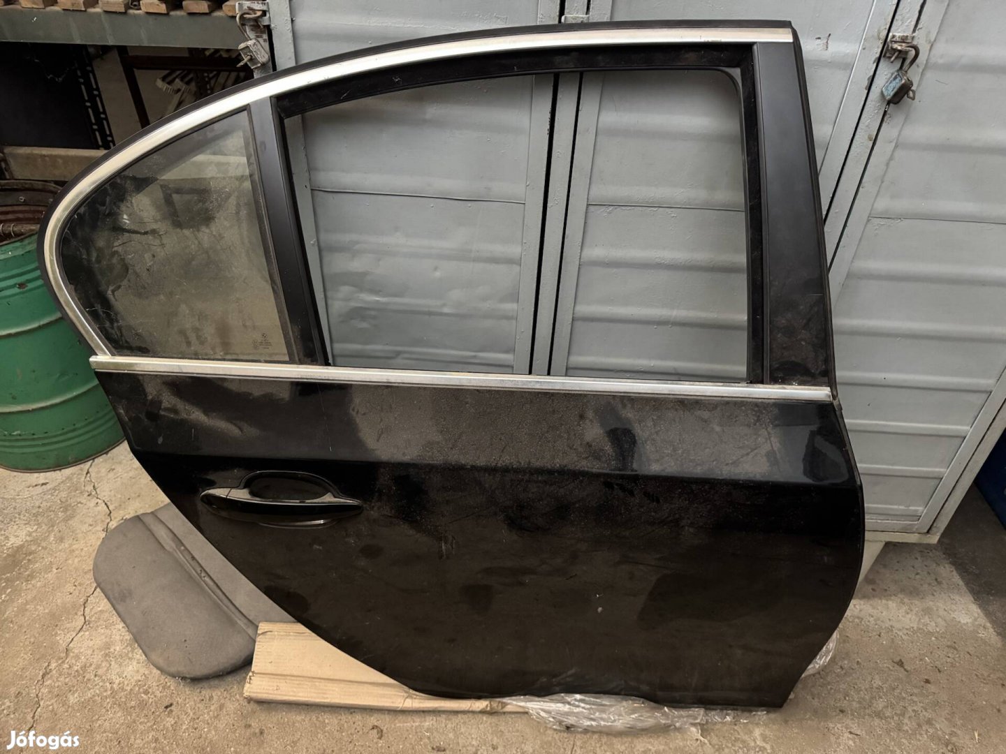 BMW E60 jobb hátsó ajtó (fekete)
