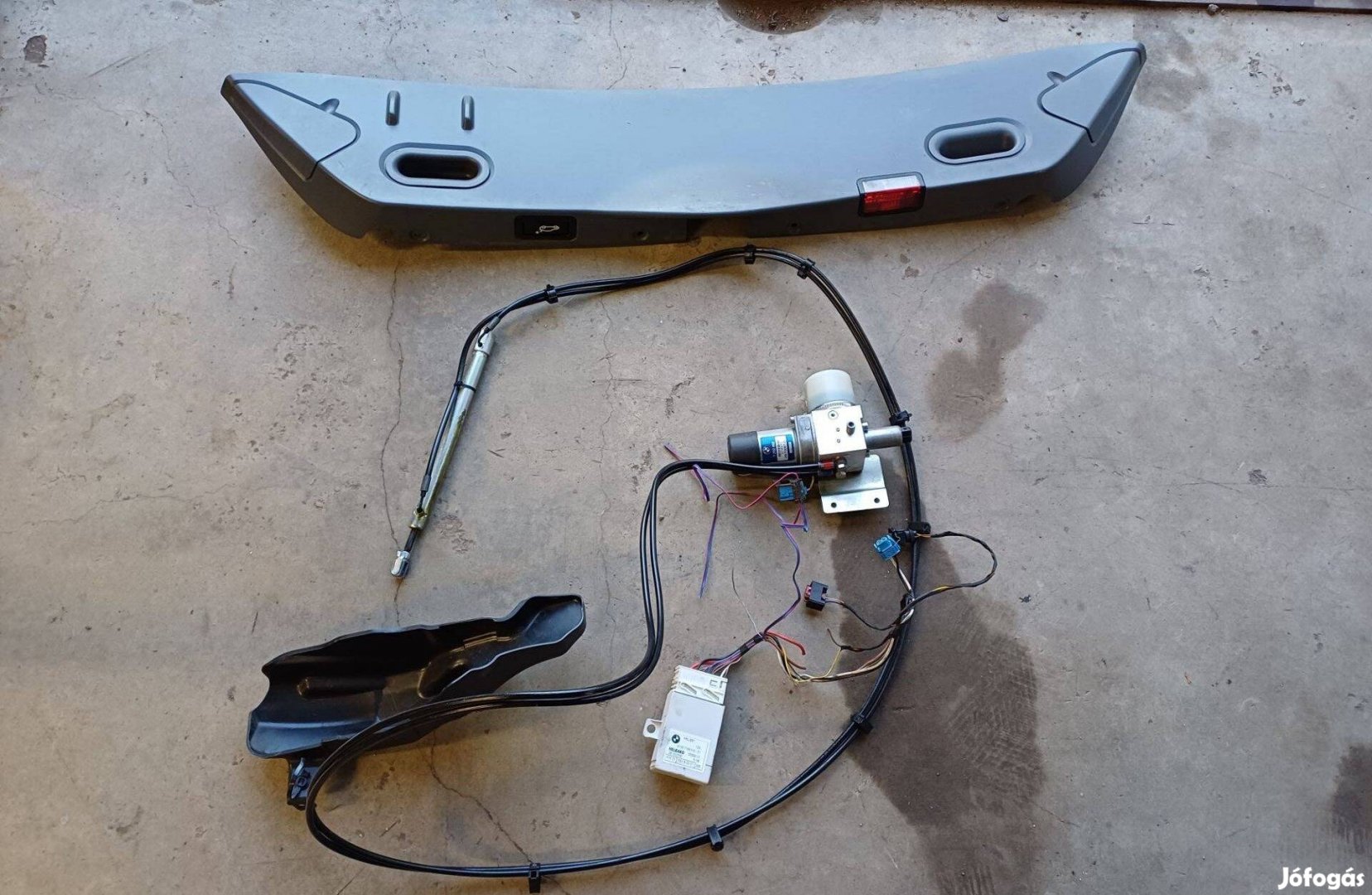 BMW E65 E66 Hidraulikus csomagter nyitó Minden eleme megvan