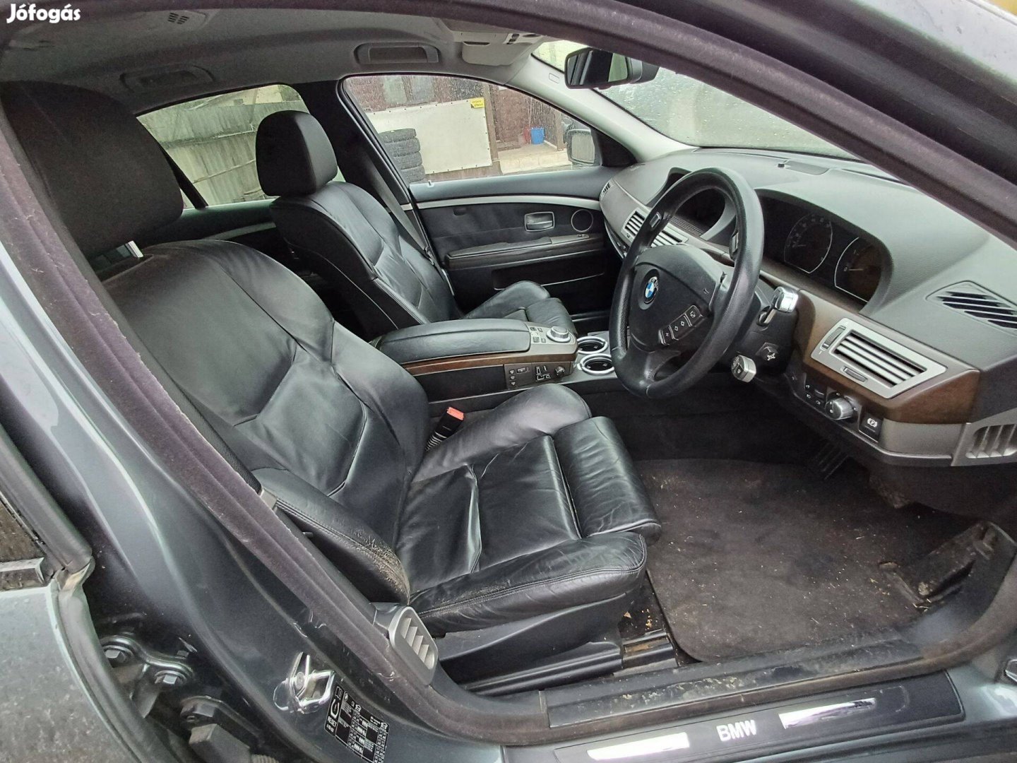 BMW E65 Sport fekete füthetö Börbelsö szép állapotban! Szettben Eladó!