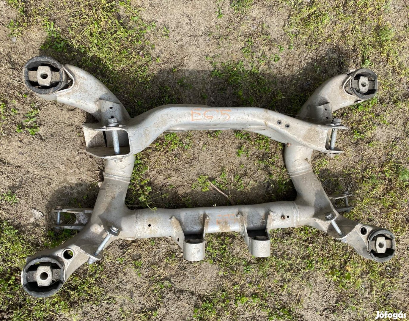 BMW E65 ,3.0D hátsó bölcső