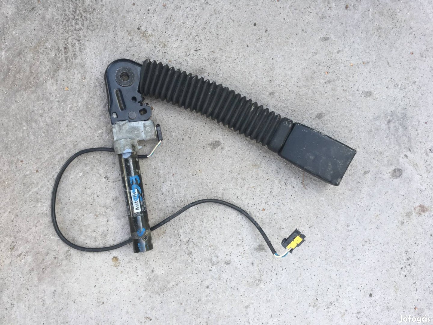 BMW E65 bal övfeszítő