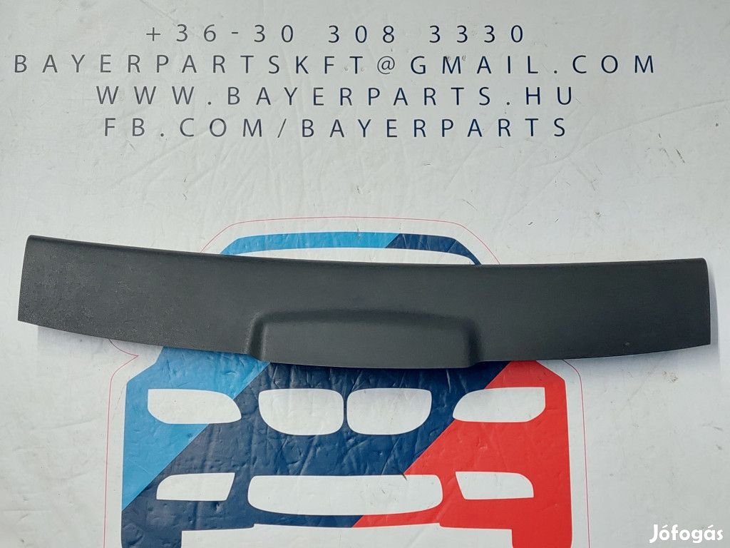 BMW E81 E87 fekete csomagtér ajtó borítás burkolat