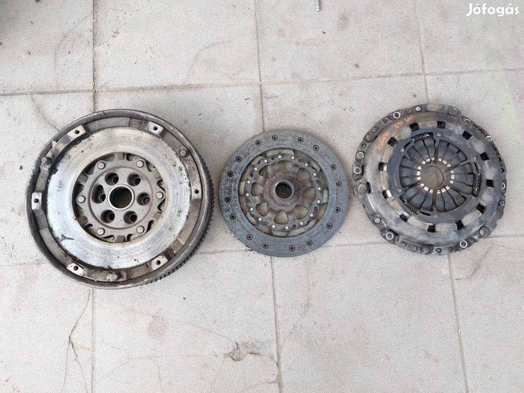 BMW E87 E90 E91 118i 120i 318i 320i Z4 N45 N46 kuplung lendkerék szet
