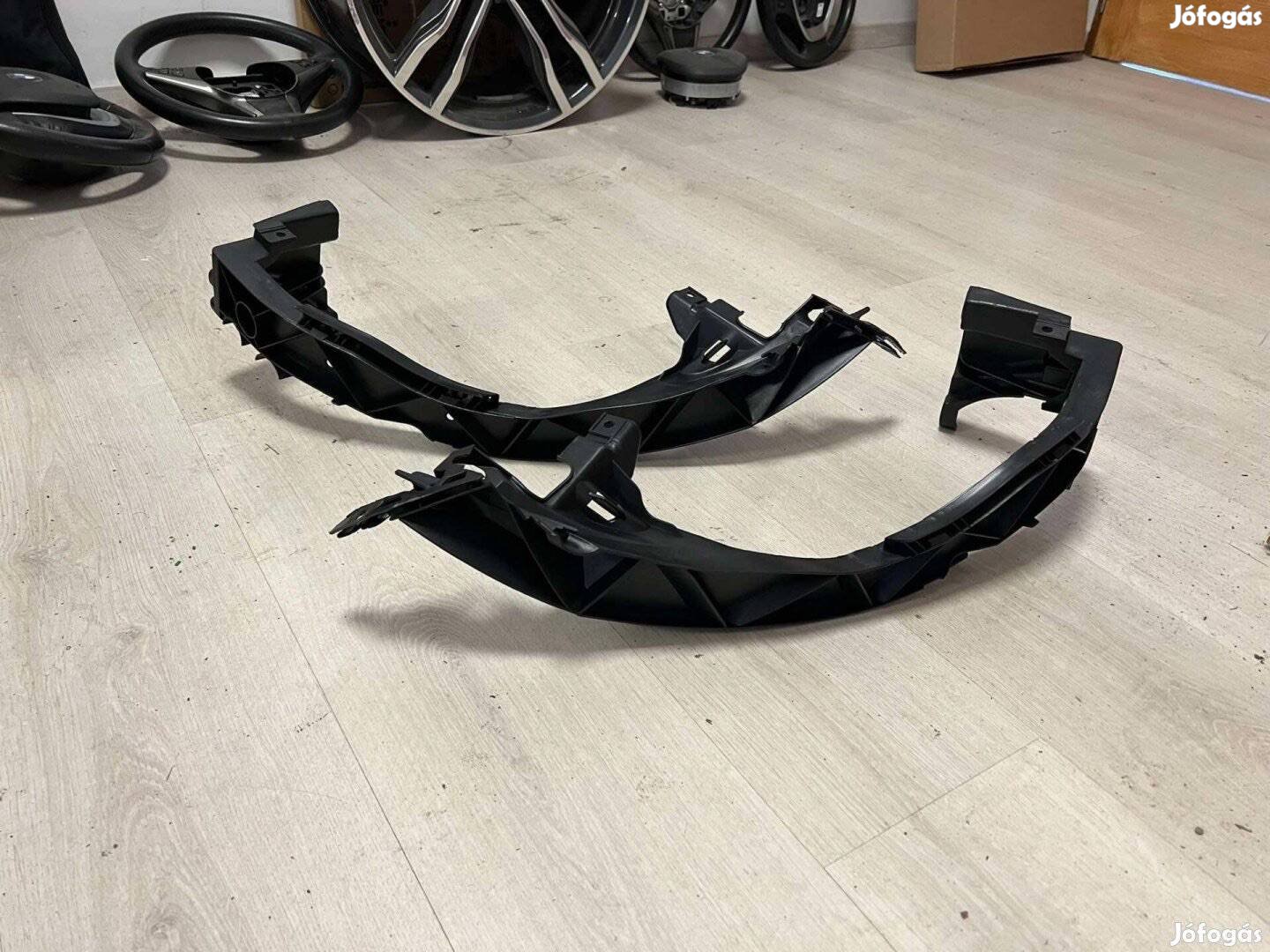 BMW E87 fényszórótartó keret (lámpatartó)