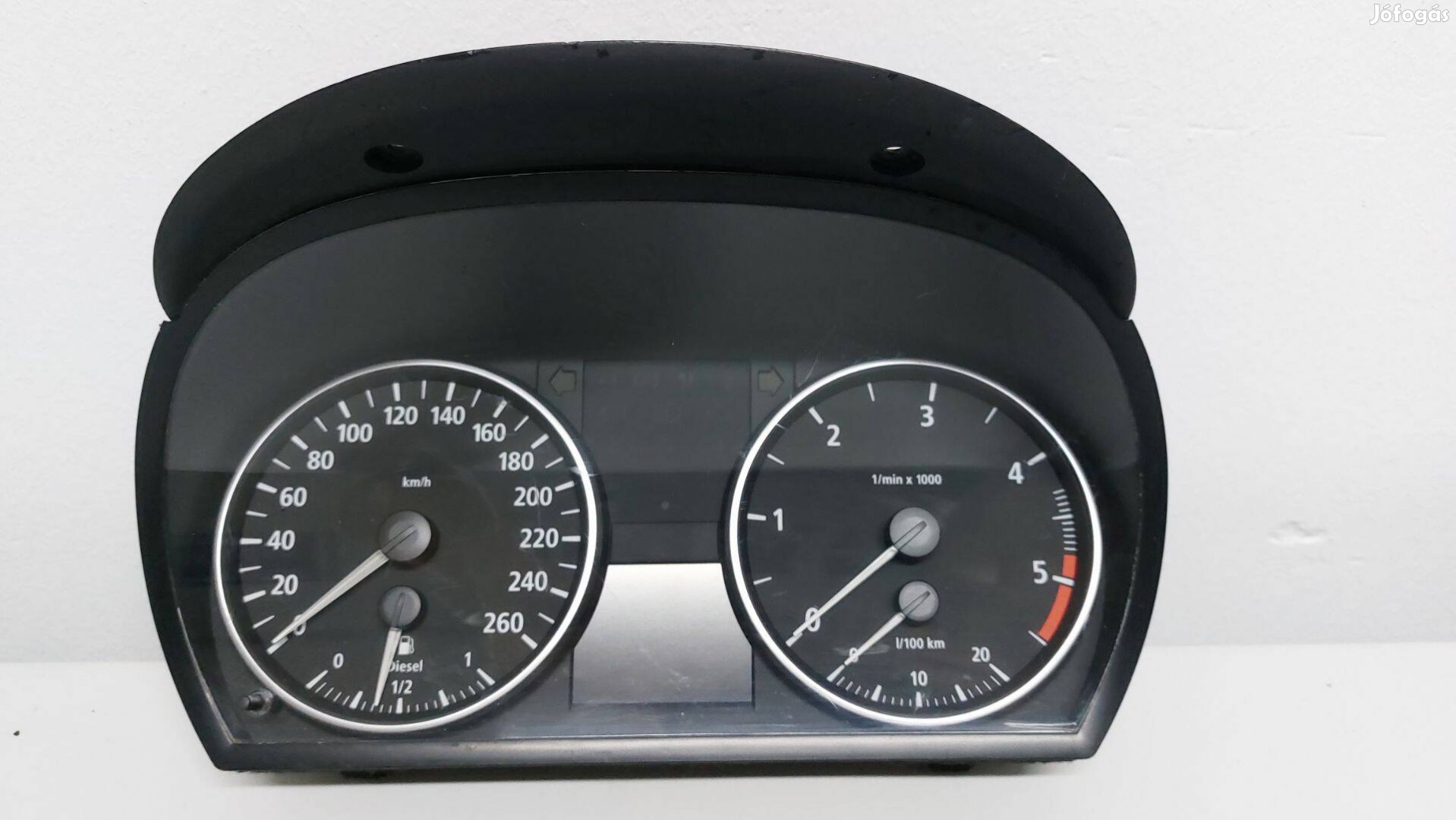 BMW E90 E91 320d km óra