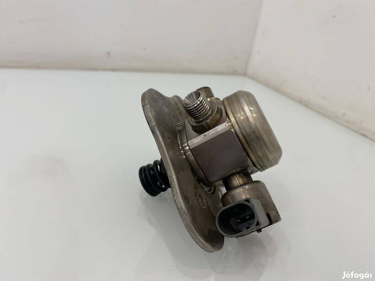 BMW E90 E91 E92 E93 318i 320i N43B20A 170le nagynyomású szivattyú