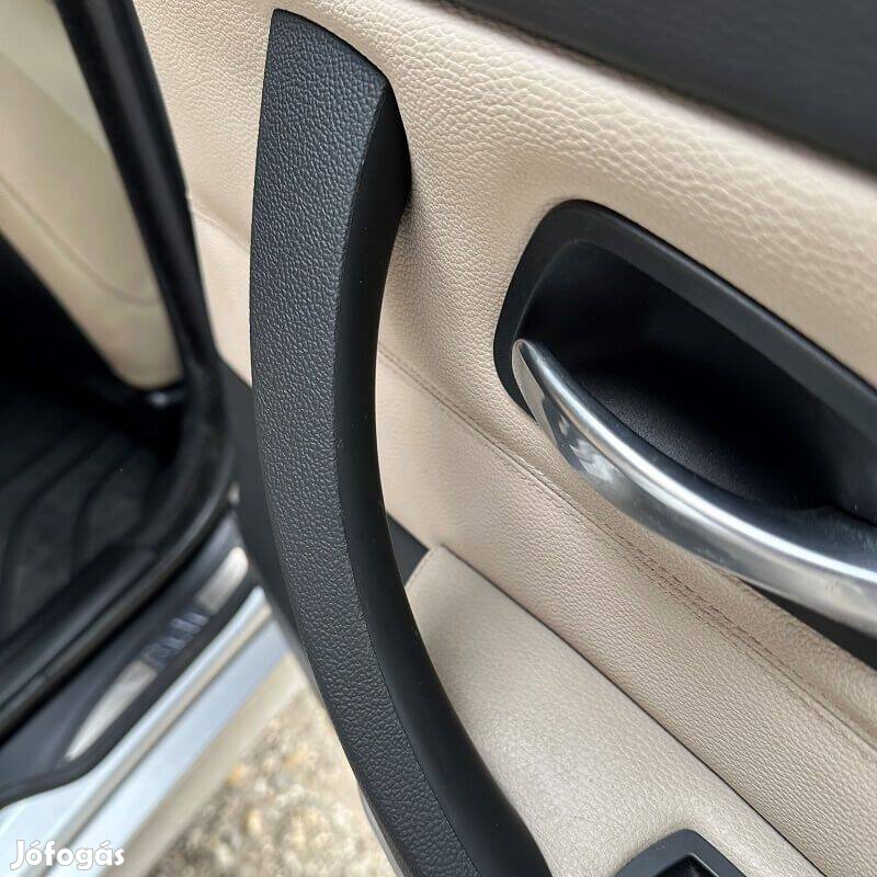 BMW E90 E91 E92 E93 ajtóbehúzó kapaszkodó ajtó fogantyú fekete