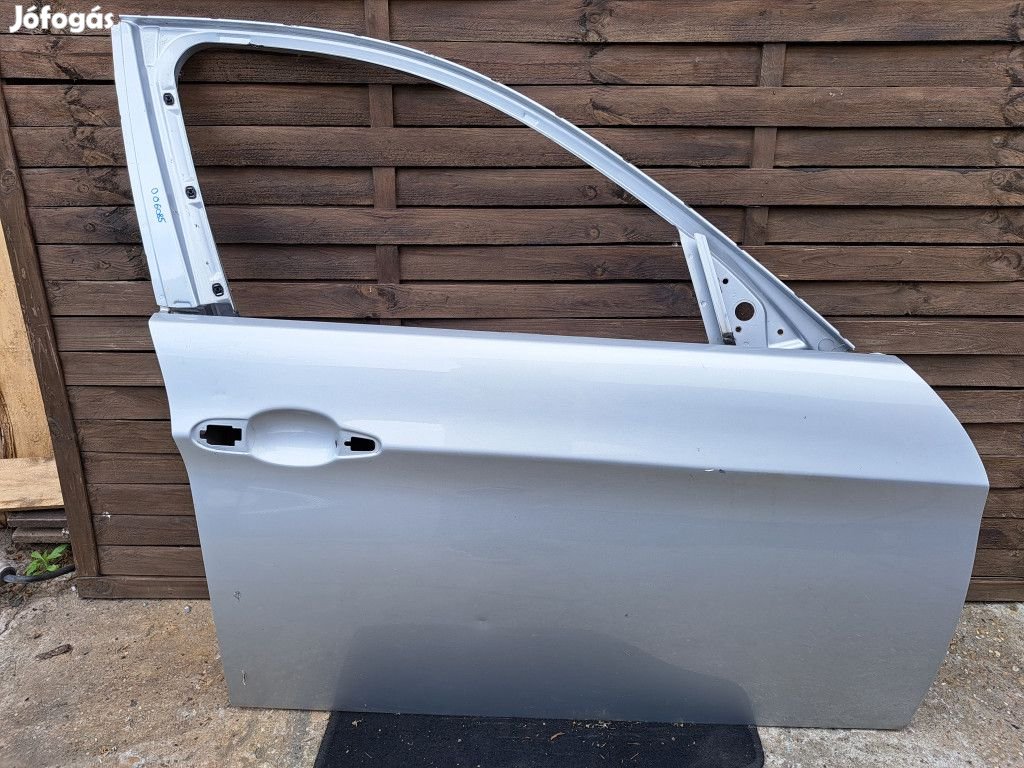 BMW E90 E91 ezüst titansilber titansilver jobb első ajtó üresen