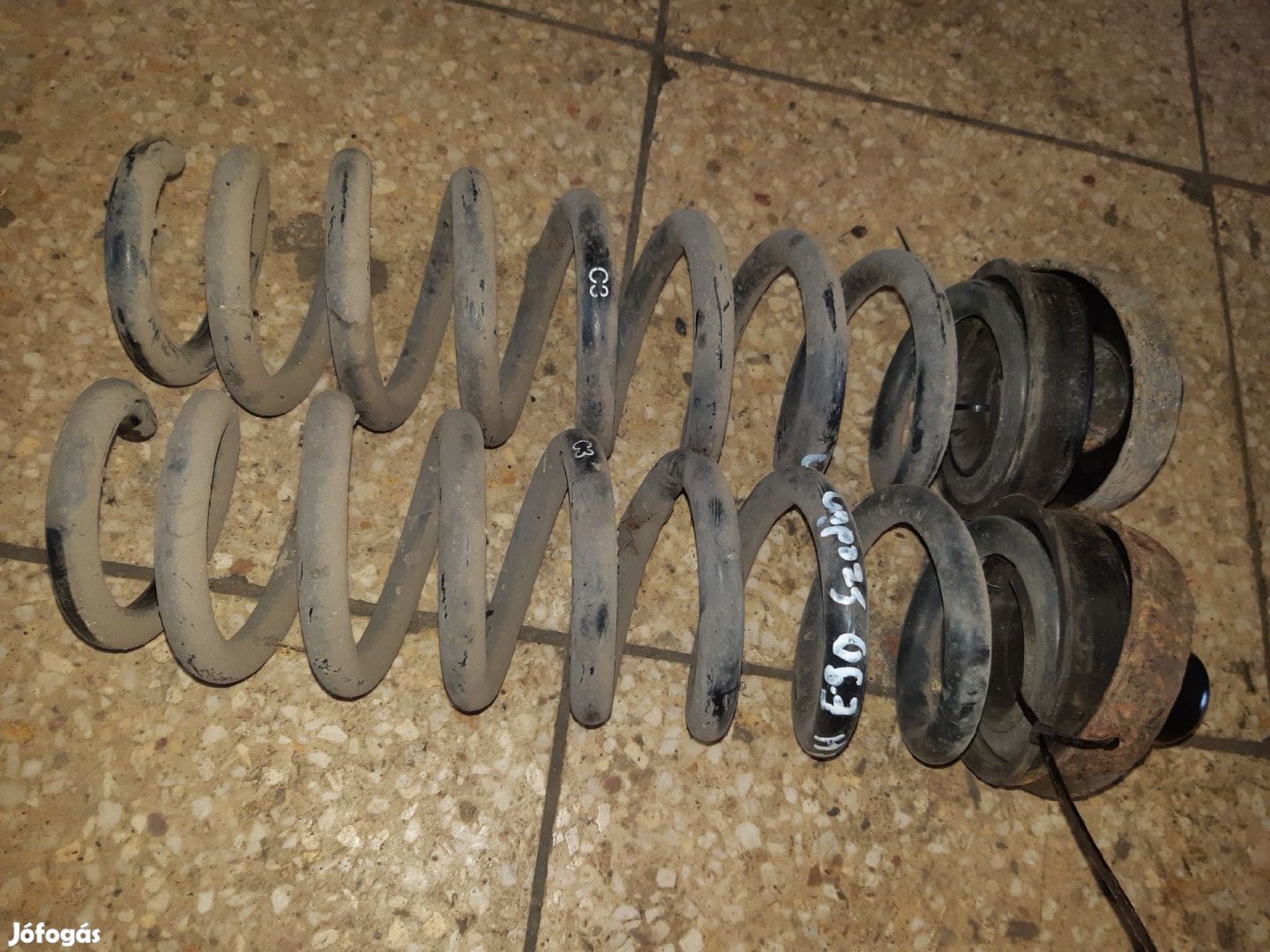 BMW E90 Hátsó Rugó Pár