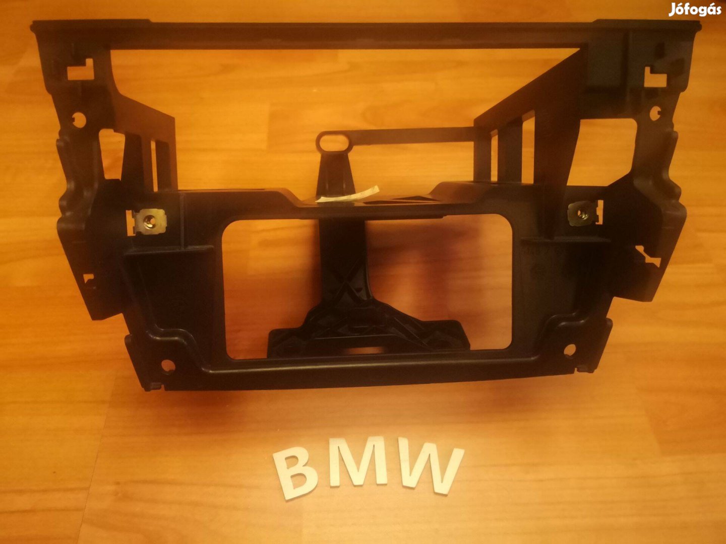 BMW E90, E91.Rádió Panel és Modul Tartók