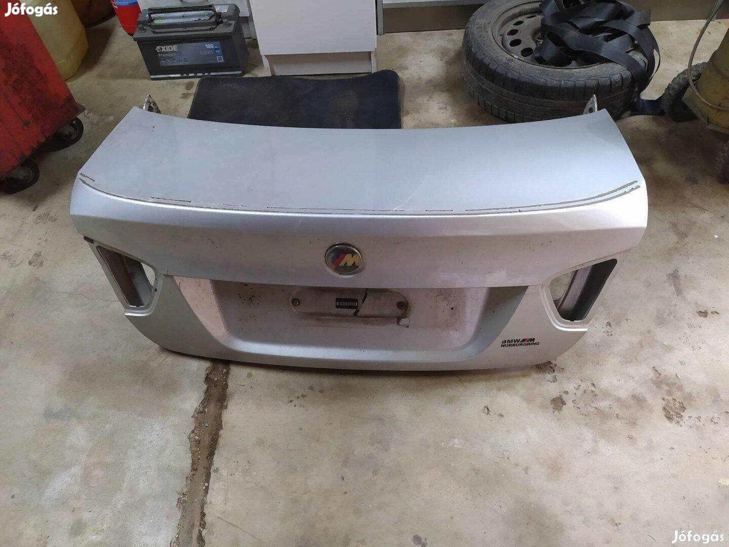 BMW E90 csomagtérajtó
