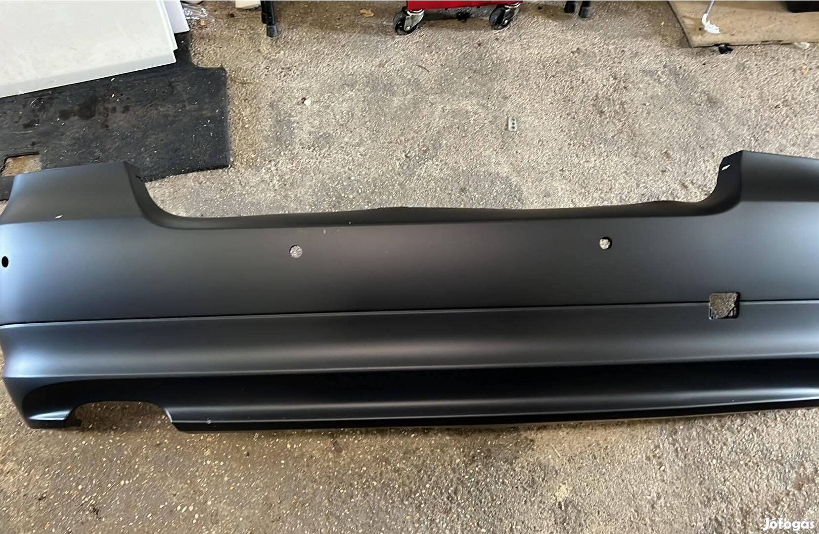 BMW E90 hátsó lökhárító