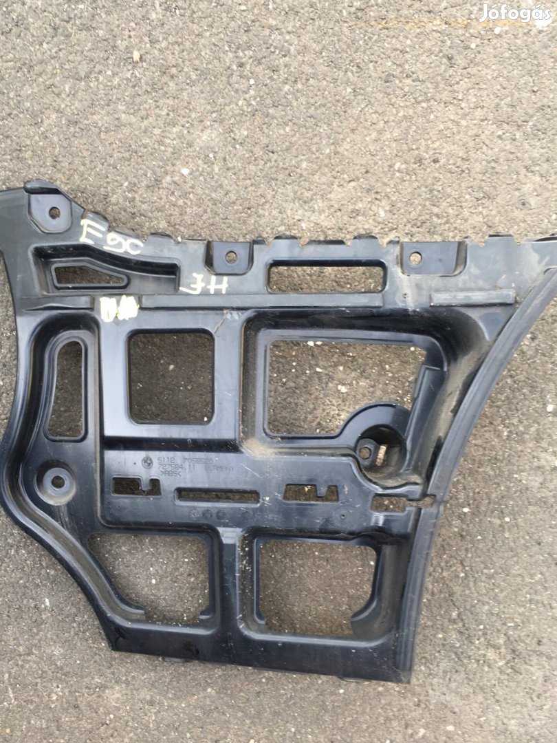 BMW E90 jobb,bal hátsó sárvédőtartó műanyag