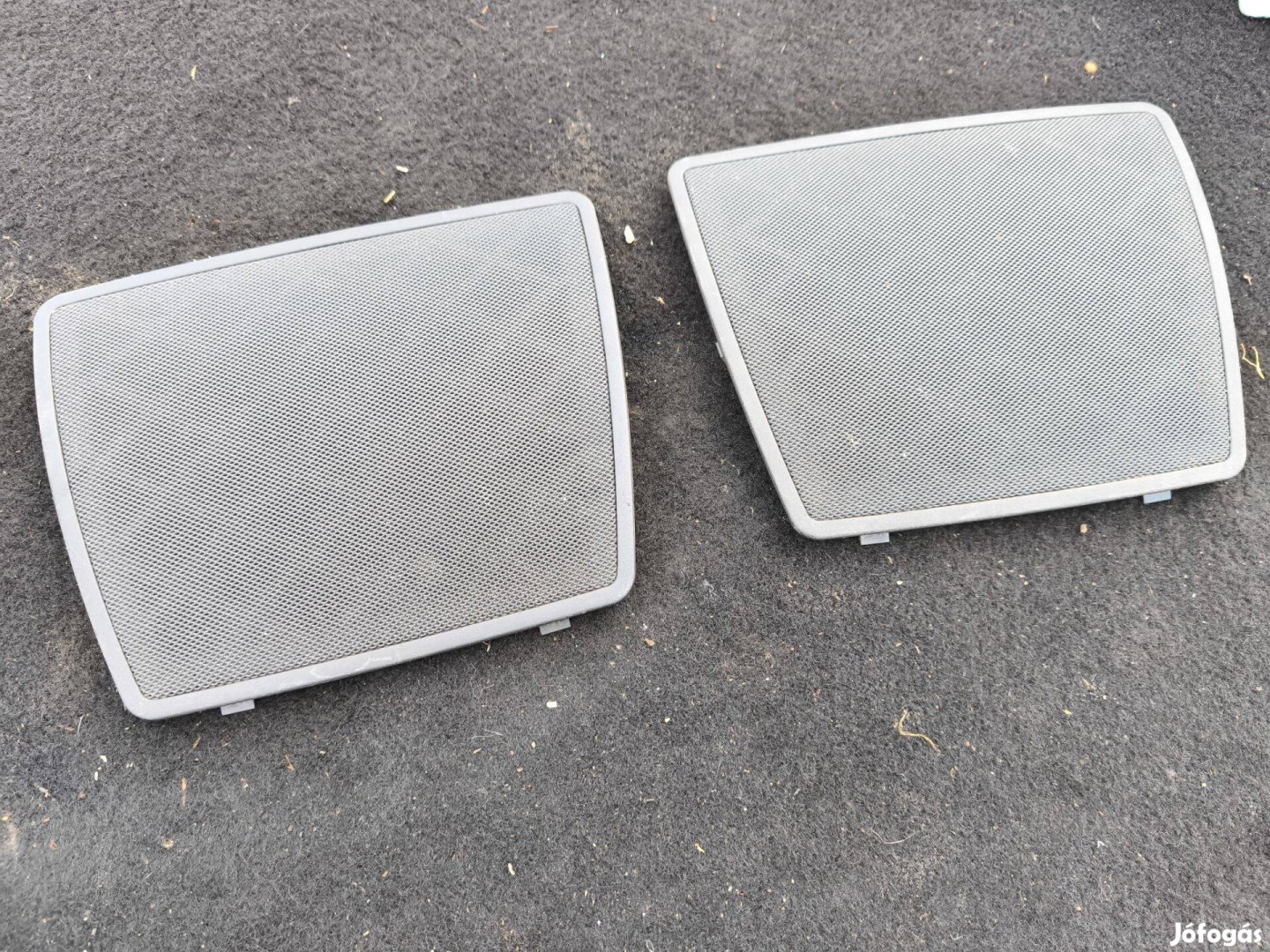 BMW E90 kalaptartó hangszóró takaró rács pár