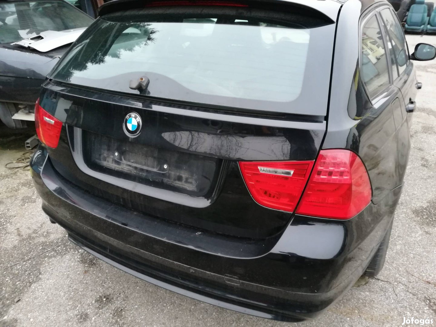 BMW E91 318d 320d 325d 330d Facelift hátulja 