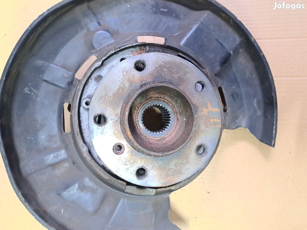 BMW E91 318i 320i N43 N46 N46N jobb hátsó csonkállvány tengelycsonk k