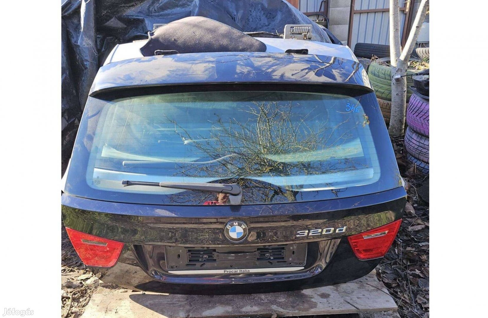 BMW E91 Csomagtérajtó üresen (346)