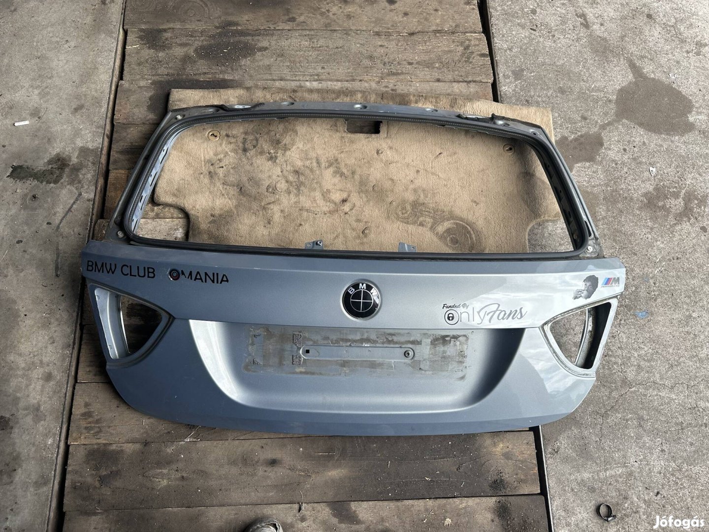 BMW E91 csomagtér ajtó