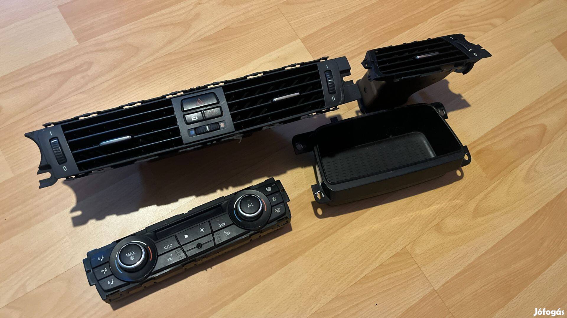 BMW E92 E93 klíma panel vezérlő, belső levegő beömlők,