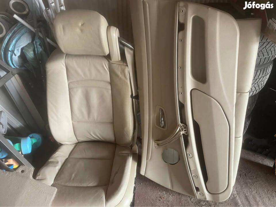 BMW E93 bézs bőrbelső