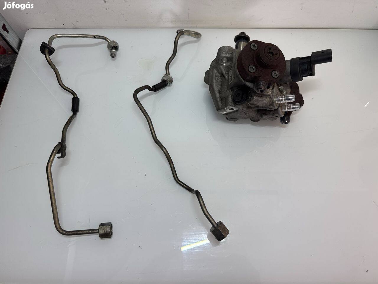 BMW E , F szériás N57D30A 245le magasnyomású pumpa és csövezése