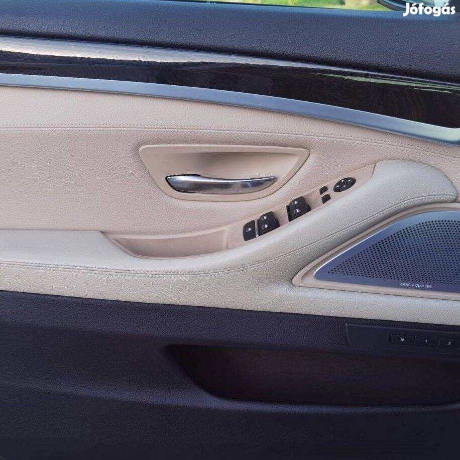 BMW F10 F11 Bőrözött sofőr oldali ajtópanel - ajtókárpit betét Oyster