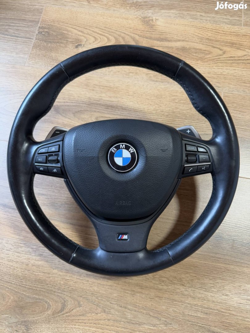 BMW F10 F11 F06 F12 F13 F01 M Sport Kormány Fűthető rezgős sávtartó
