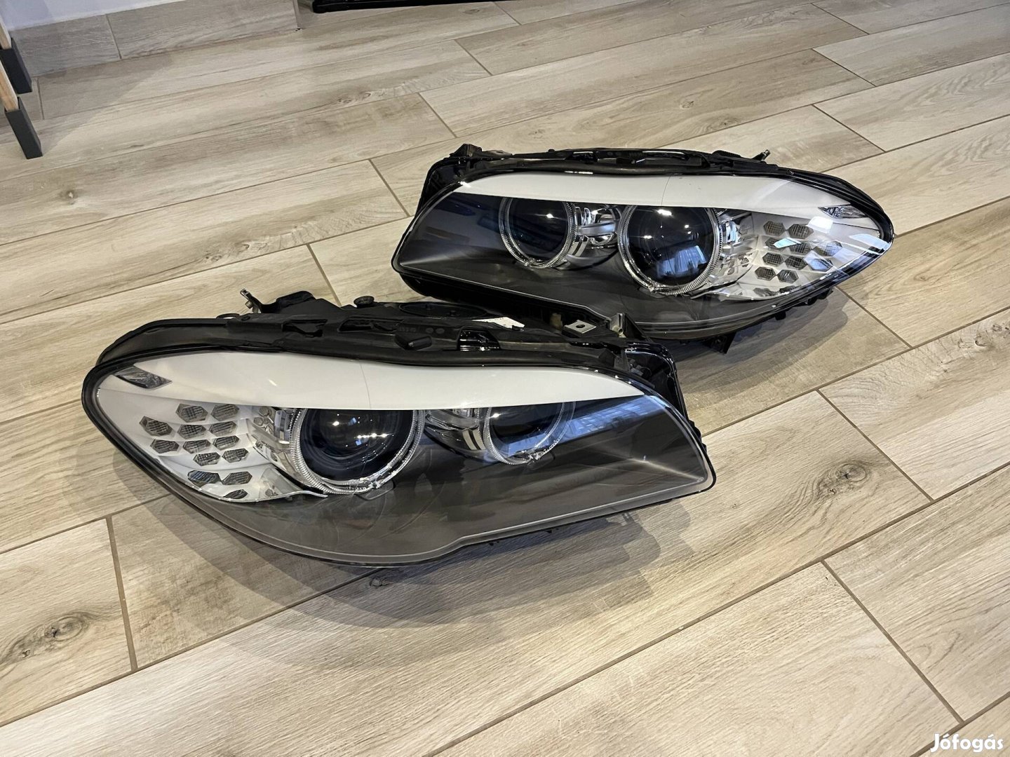 BMW F10 F11 Felújított xenon fényszóró, lámpa