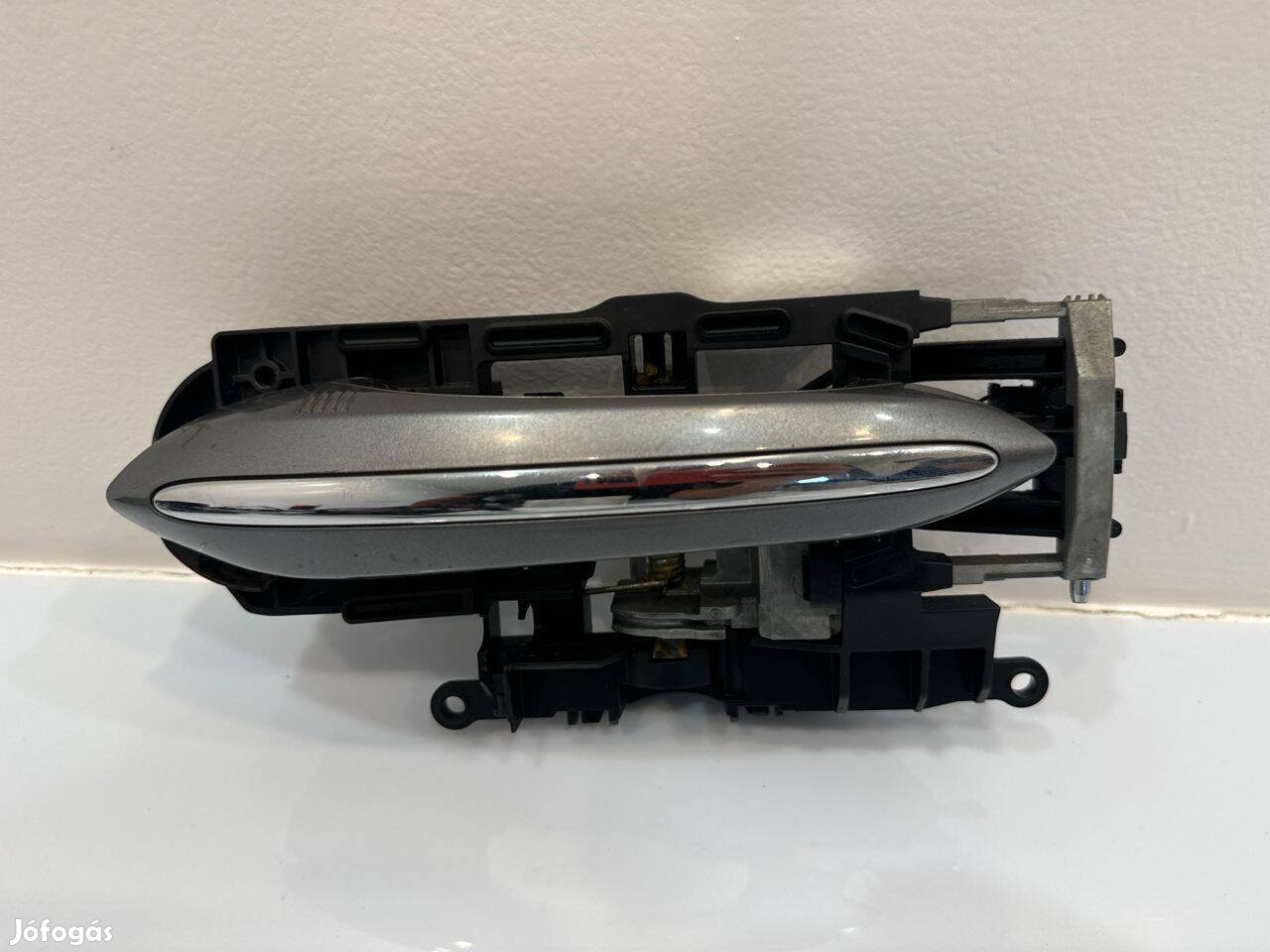 BMW F10 F11 Jobb első kilincs 718722811