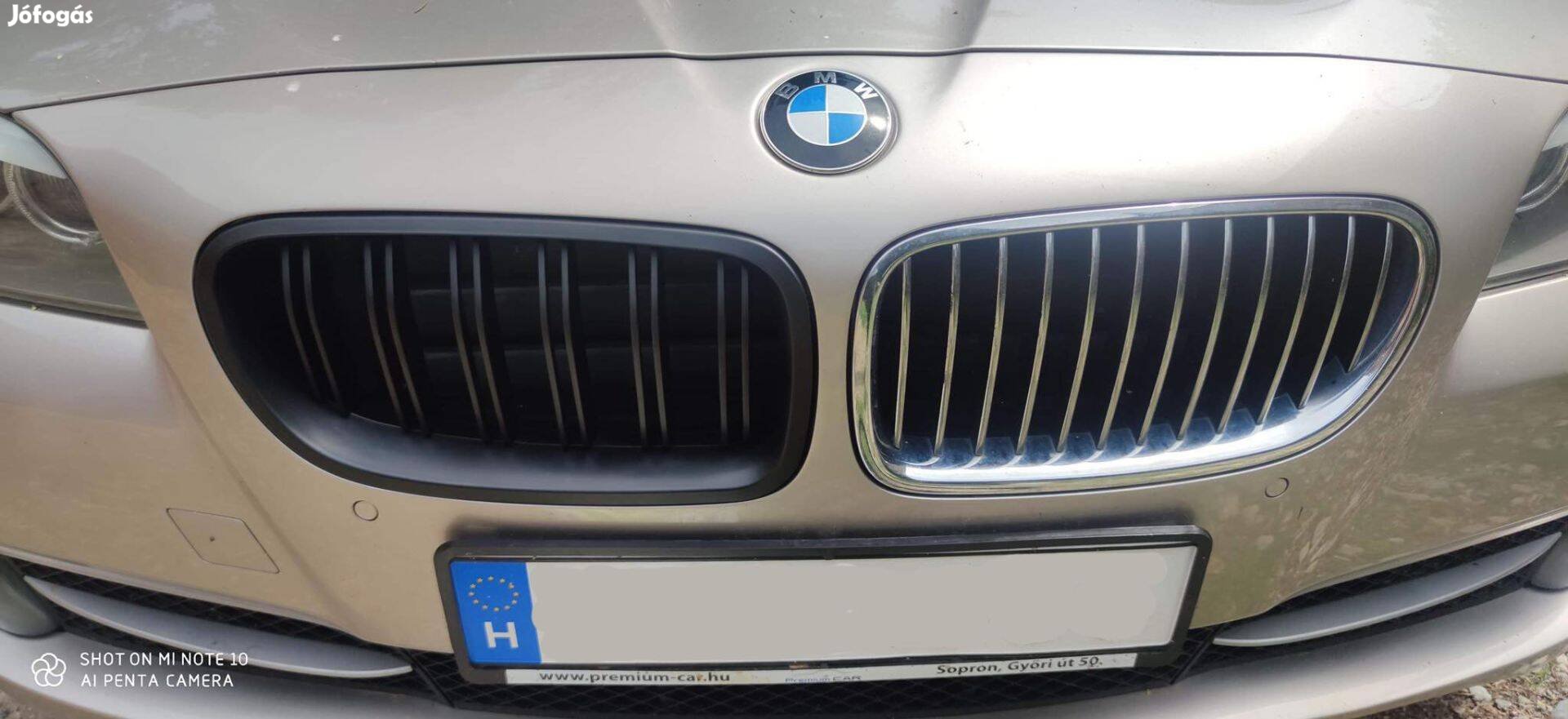 BMW F10 F11 (5-ös) vese hűtőrács matt fekete dupla pálcás