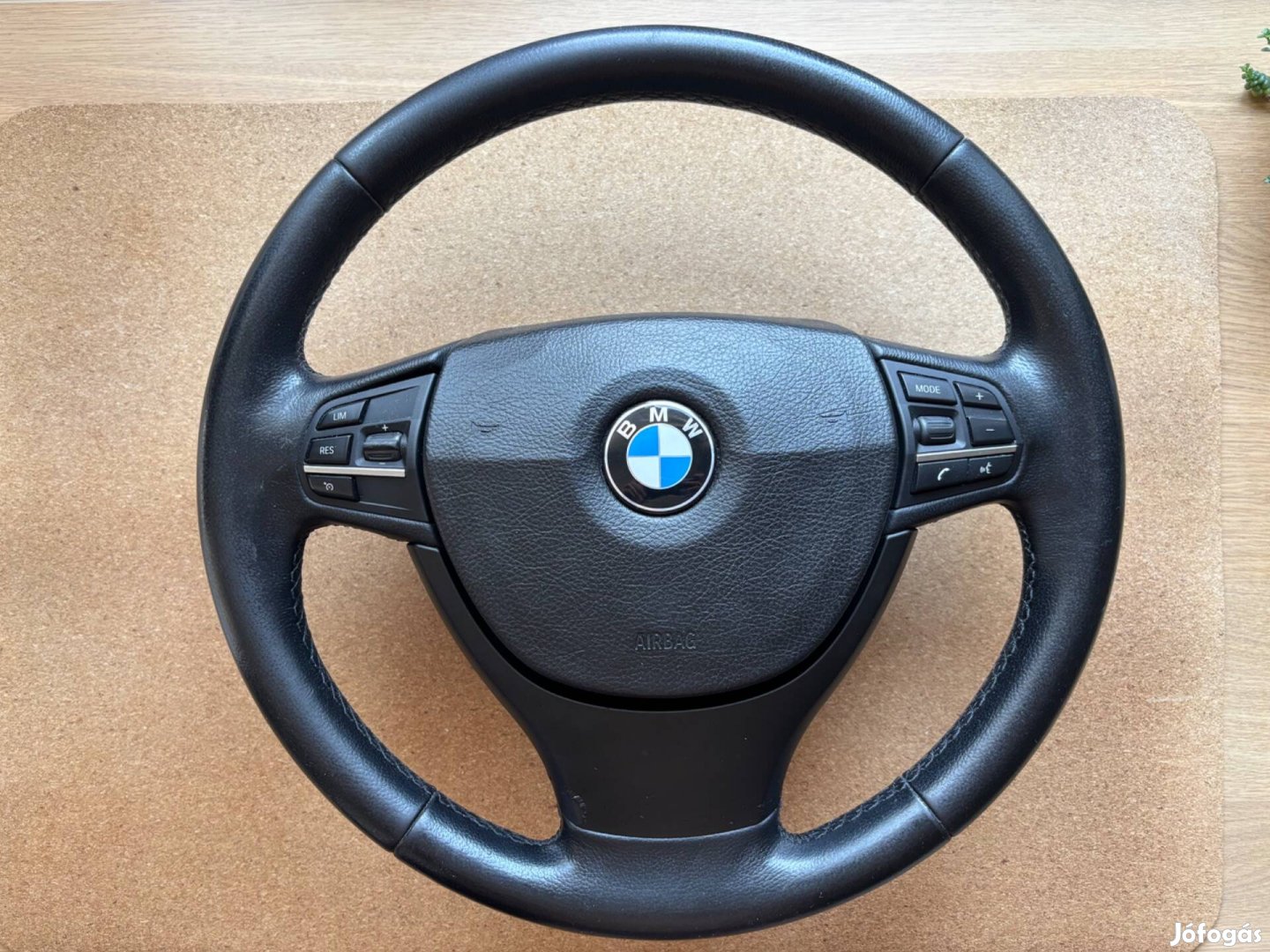 BMW F10 F11 kormány, légzsákkal, gombokkal