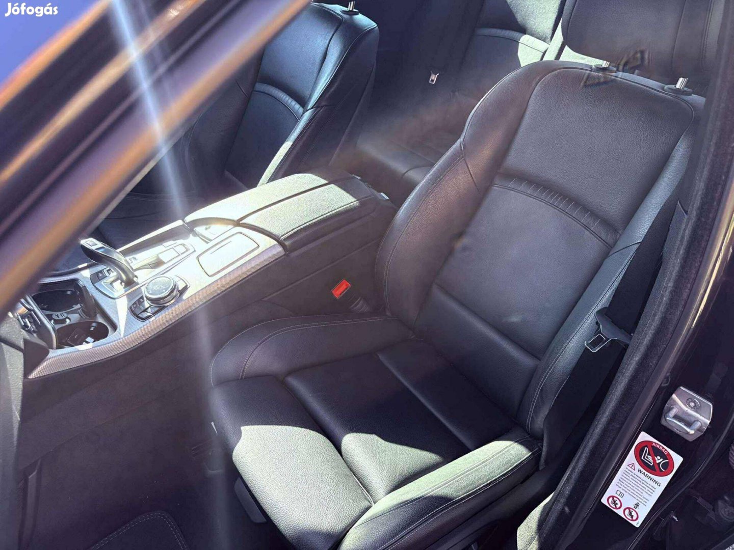 BMW F10 LCI fűthető bőr combtámaszos sportbelső