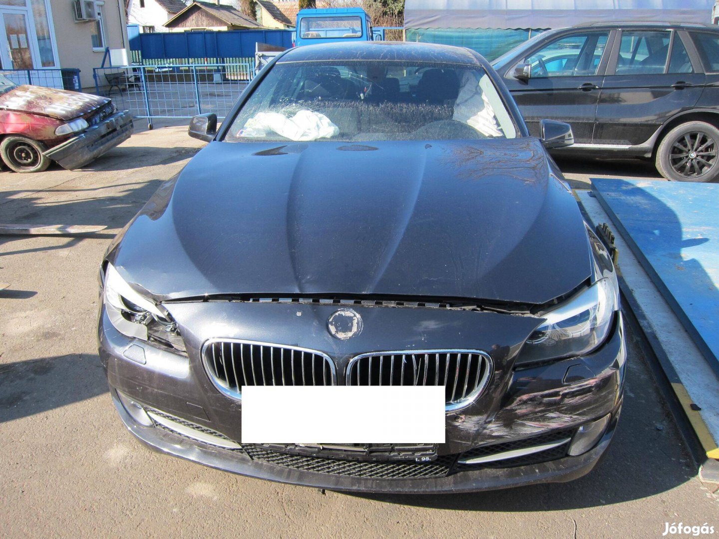 BMW F10 bontott alkatrészek